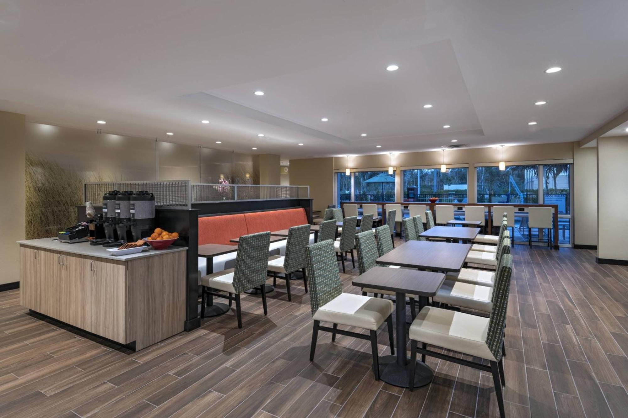 Hotel Towneplace By Marriott Naples 3*